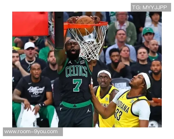 布朗回应质疑称将全力展现绿军篮球风格与实力